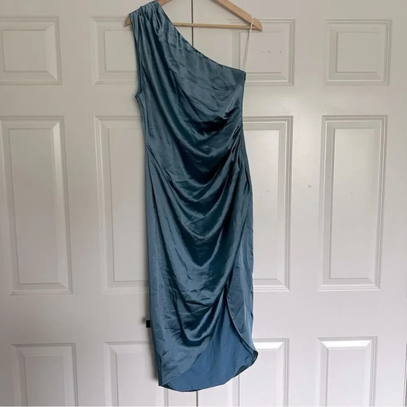 ELLIATT | Cassini Cadet Blue Satin One Shoulder Midi Dress Rouched | Size Large - Picture 5 of 8
